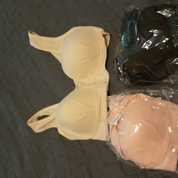 Bras - Picture 1 of 3